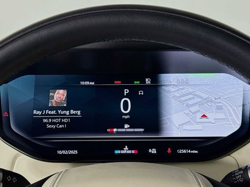 Used 2023 Land Rover Range Rover SE image 12