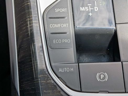 Used 2021 BMW 330i Sedan w/ Driving Assistance Package RWD image 25