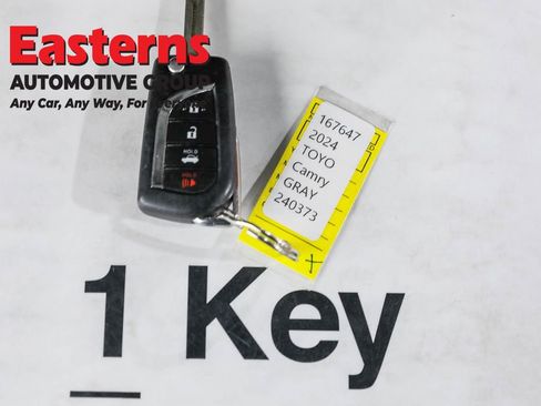 Used 2024 Toyota Camry SE image 24