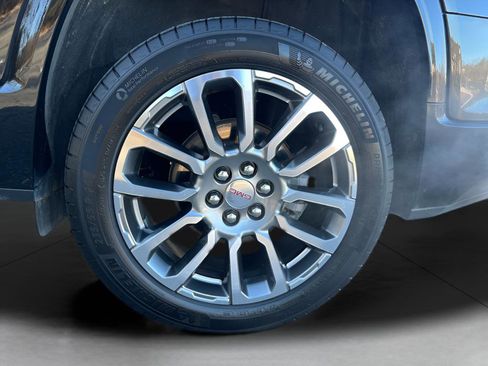 Used 2022 GMC Acadia Denali w/ Denali Ultimate Package image 8