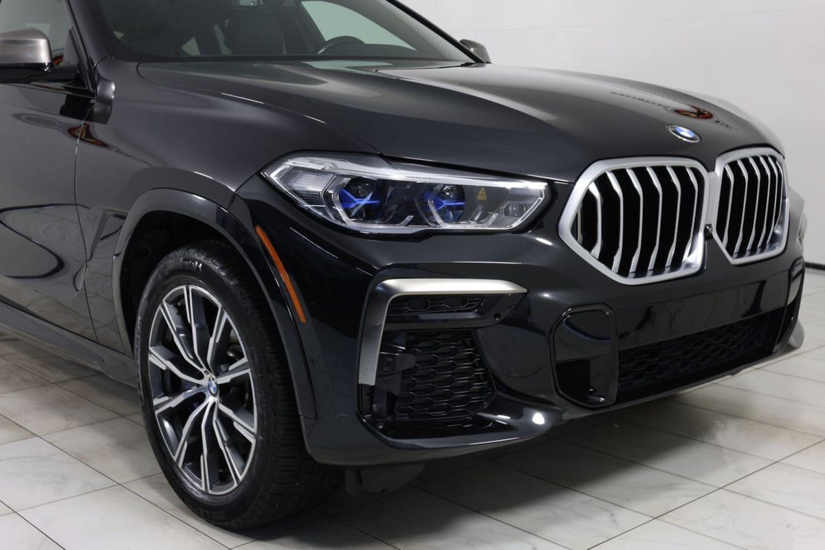 Used 2022 BMW X6 M50i w/ Executive Package AWD/4WD image 37