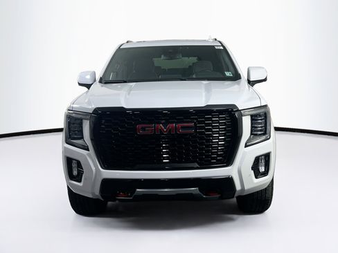 Used 2023 GMC Yukon AT4 w/ AT4 Premium Package image 2