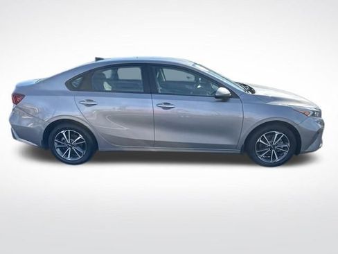 Used 2023 Kia Forte LXS image 7