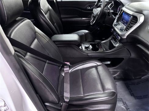 Used 2023 GMC Acadia SLT image 48