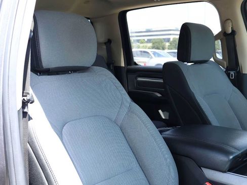 Used 2019 RAM 1500 Big Horn AWD/4WD image 14