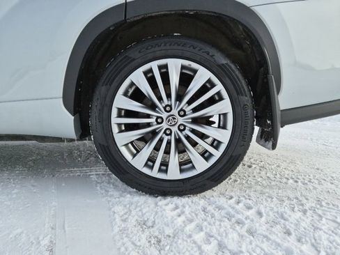 Used 2020 Toyota Highlander Platinum image 13