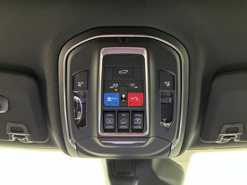 Used 2026 Jeep Grand Cherokee Limited AWD/4WD image 36