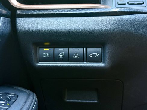 Used 2024 Toyota Grand Highlander AWD Hybrid image 34