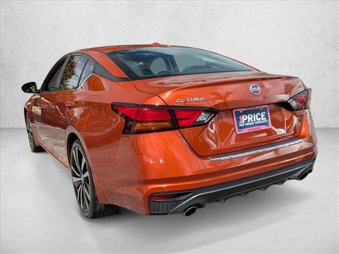 Certified 2021 Nissan Altima 2.5 SR w/ SR Premium Package image 8