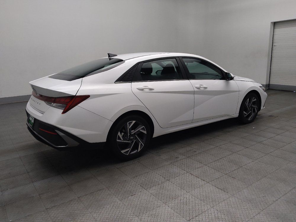 Used 2025 Hyundai Elantra SEL FWD image 10