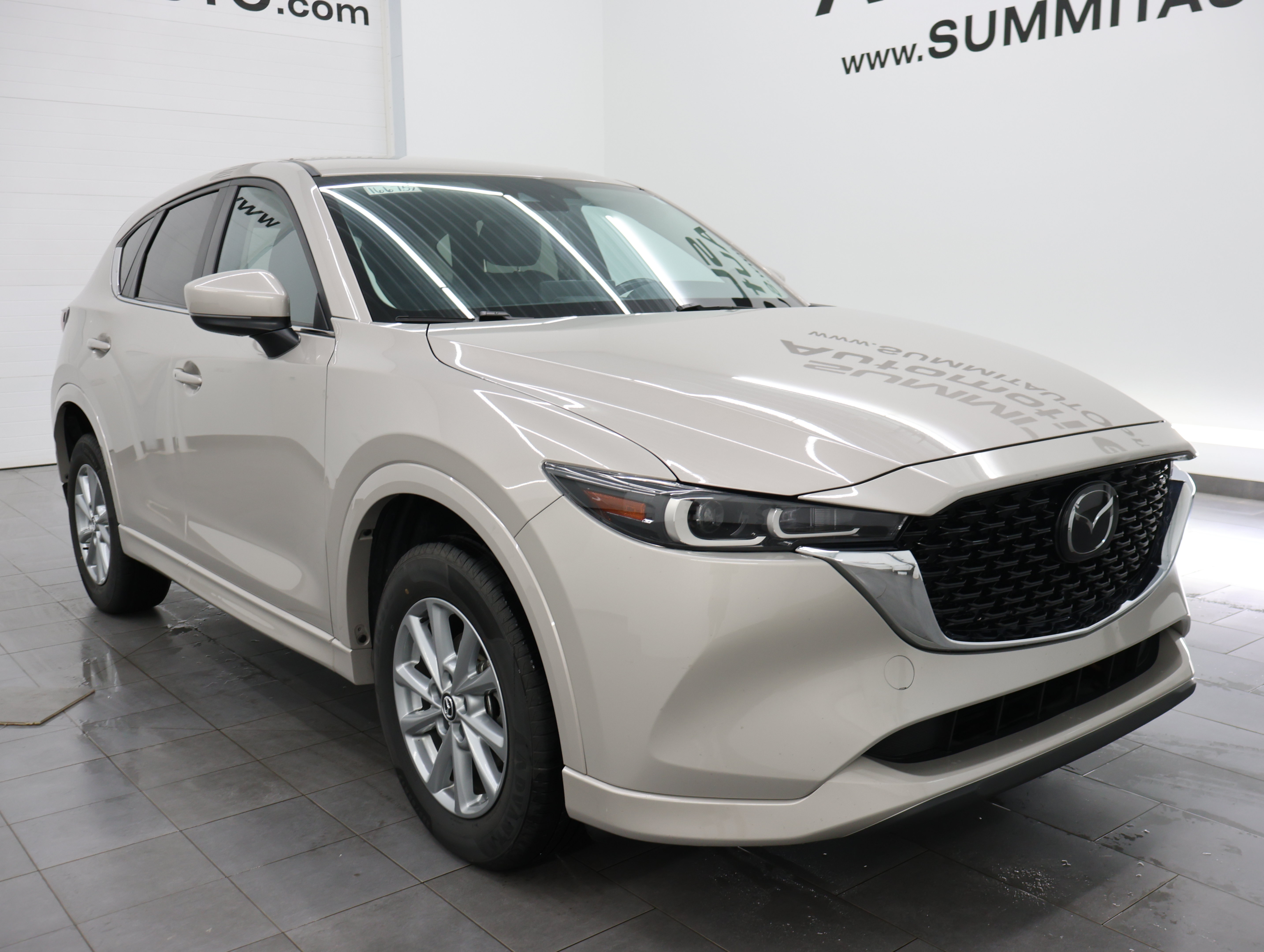 Used 2024 MAZDA CX-5 AWD 2.5 S w/ Select Package image 2