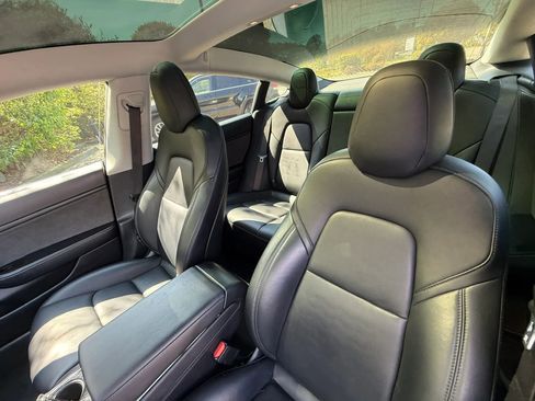 Used 2018 Tesla Model 3 Long Range image 38