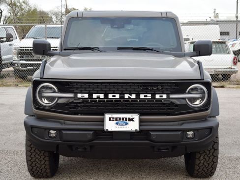New 2026 Ford Bronco Outer Banks image 2