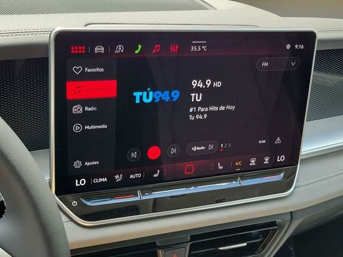 New 2026 Volkswagen Tiguan SE FWD image 8
