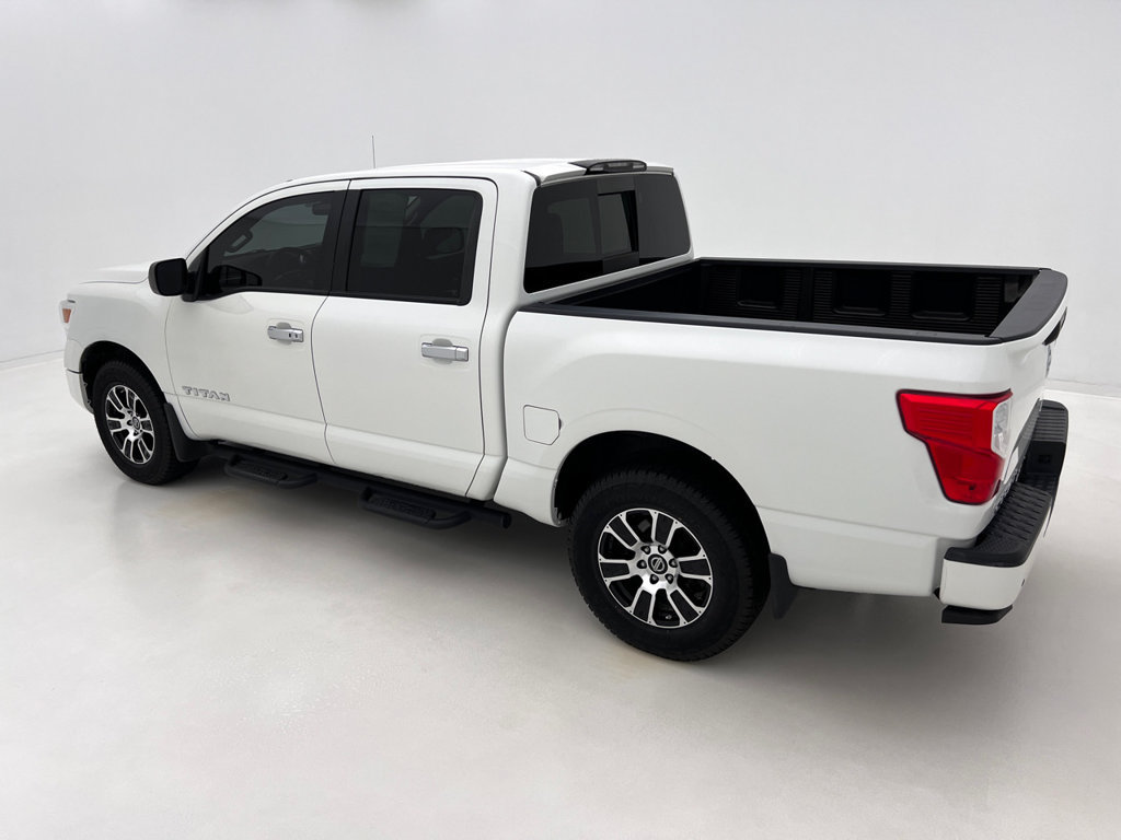 Used 2021 Nissan Titan SV w/ SV Convenience Package AWD/4WD image 10