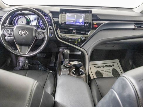 Used 2022 Toyota Camry SE w/ Cold Weather Package FWD image 23