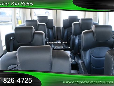 Used 2023 Ford Transit 350 XLT RWD image 2