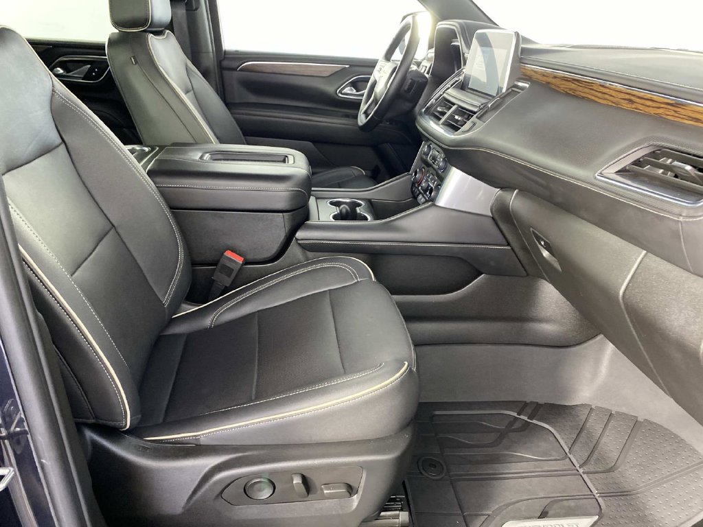 Used 2023 Chevrolet Suburban Premier AWD/4WD image 11