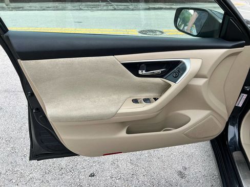 Used 2013 Nissan Altima 2.5 SV w/ 2.5SV Convenience Pkg image 10