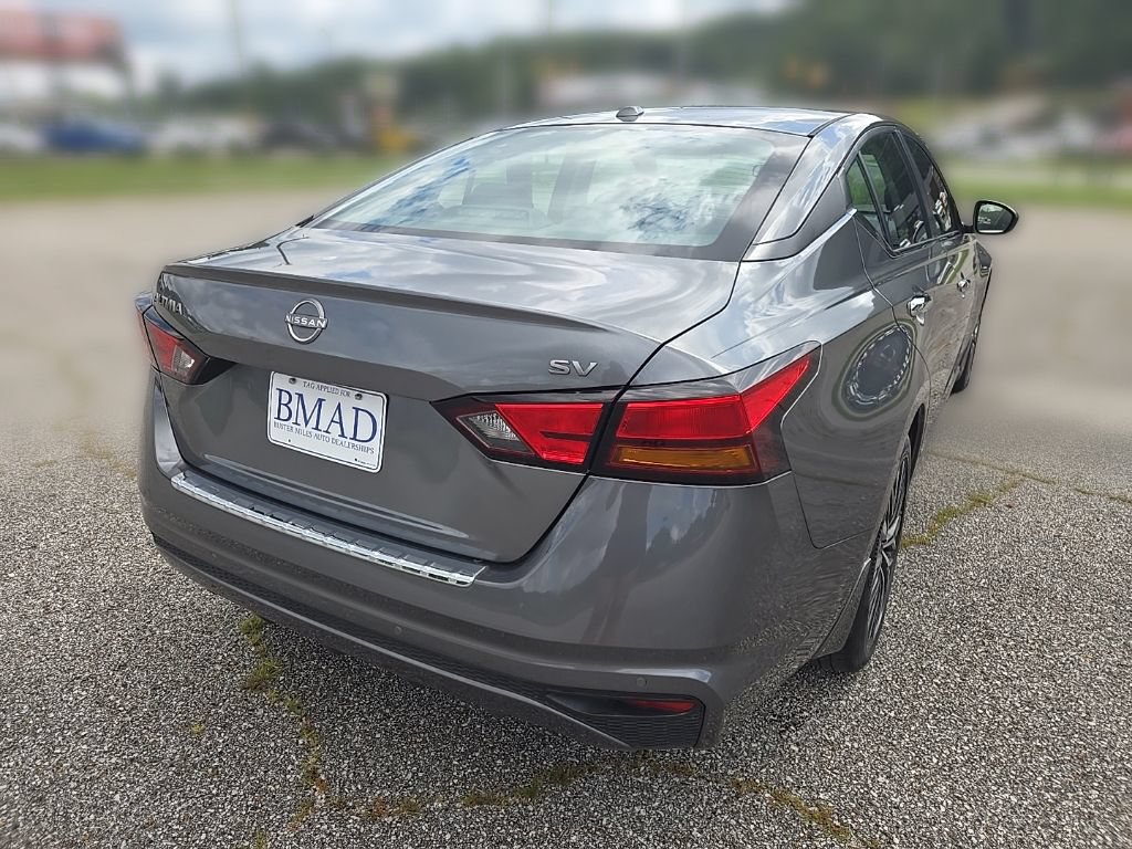 Used 2023 Nissan Altima 2.5 SV FWD image 13