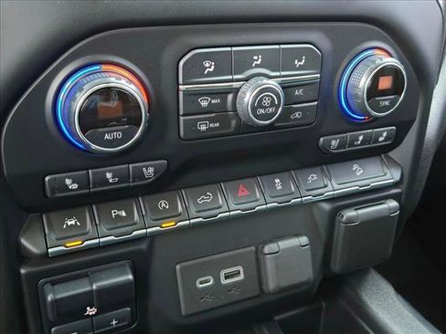 Used 2021 Chevrolet Silverado 1500 LTZ w/ LTZ Premium Package image 17