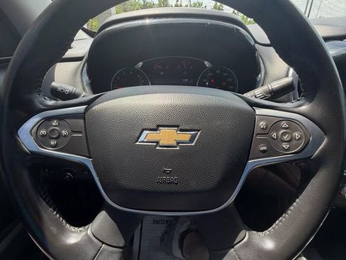 Used 2020 Chevrolet Traverse LT FWD image 9