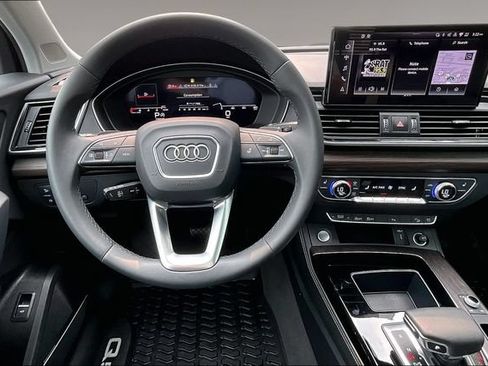 Used 2022 Audi Q5 2.0T Premium Plus w/ Premium Plus Package AWD/4WD image 8
