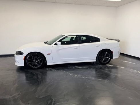 Used 2019 Dodge Charger Scat Pack RWD image 21