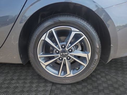 Used 2024 Kia Forte LXS FWD image 33