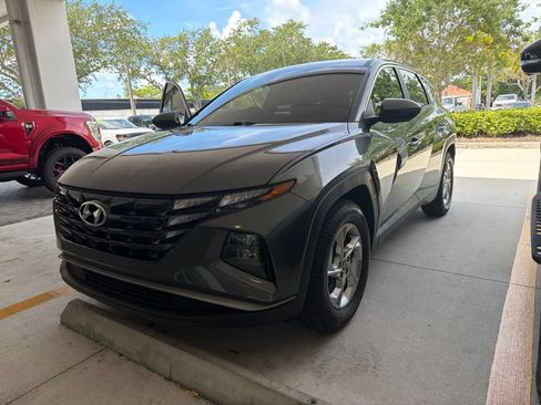 Used 2022 Hyundai Tucson SE FWD image 2