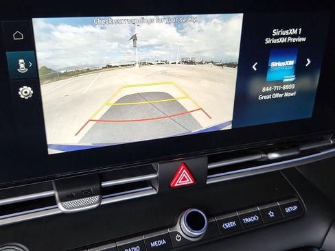 Used 2025 Hyundai Elantra Limited image 22