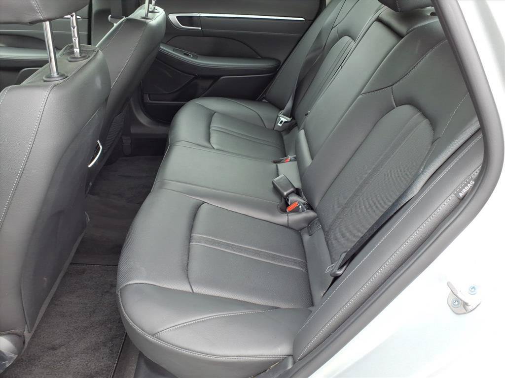 Used 2025 Hyundai Sonata Limited FWD image 13