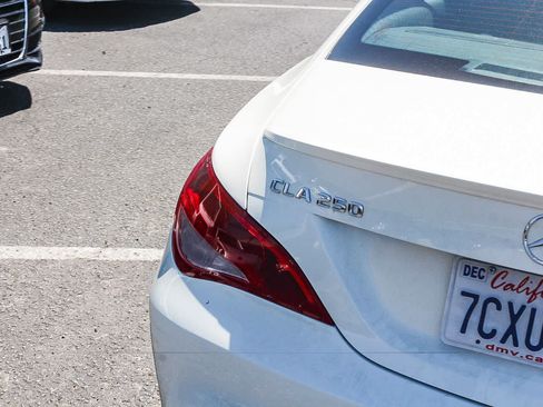 Used 2014 Mercedes-Benz CLA 250 image 8