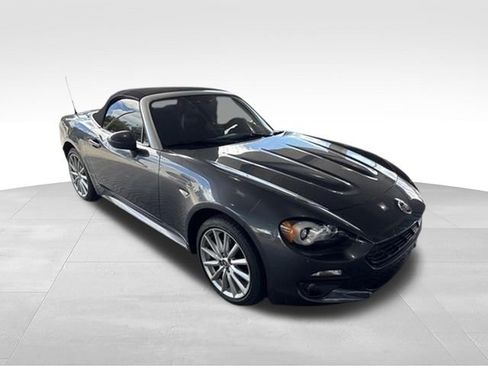 Used 2018 FIAT 124 Spider Lusso RWD image 1