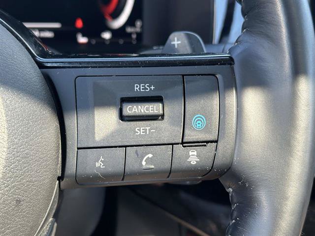 Used 2022 Nissan Pathfinder Platinum AWD/4WD image 15