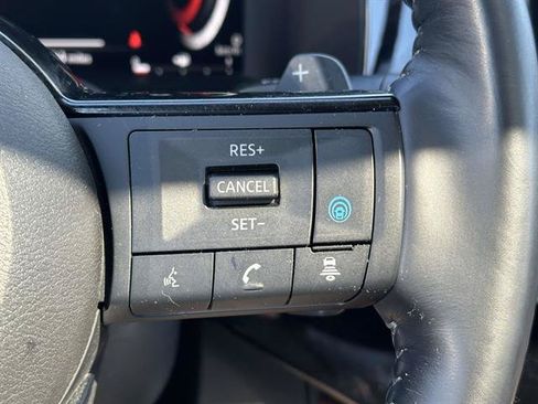 Used 2022 Nissan Pathfinder Platinum AWD/4WD image 15