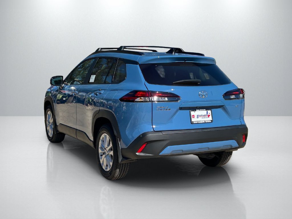 New 2026 Toyota Corolla Cross LE w/ Moonroof Package FWD image 7