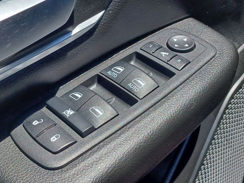 Used 2023 RAM 1500 Big Horn AWD/4WD image 12