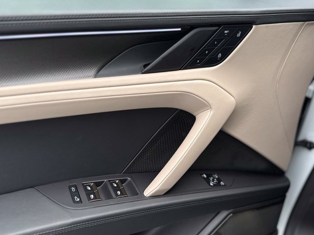 New 2026 Porsche Cayenne Turbo AWD/4WD image 14