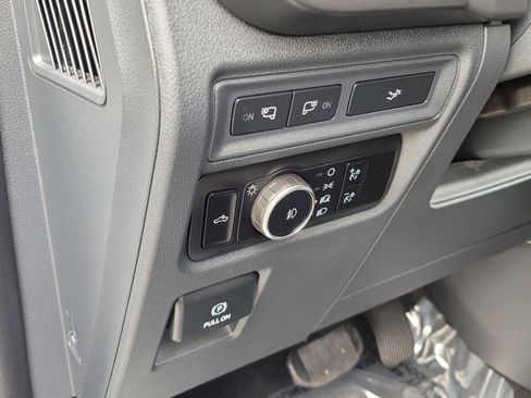 Used 2024 Ford F150 XLT w/ Equipment Group 302A MID image 18