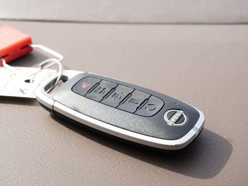 Used 2023 Nissan Rogue SL w/ SL Premium Package image 36