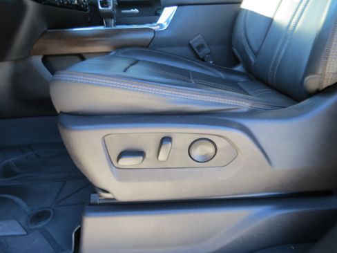 Used 2024 Chevrolet Silverado 1500 High Country w/ High Country Premium Package image 17