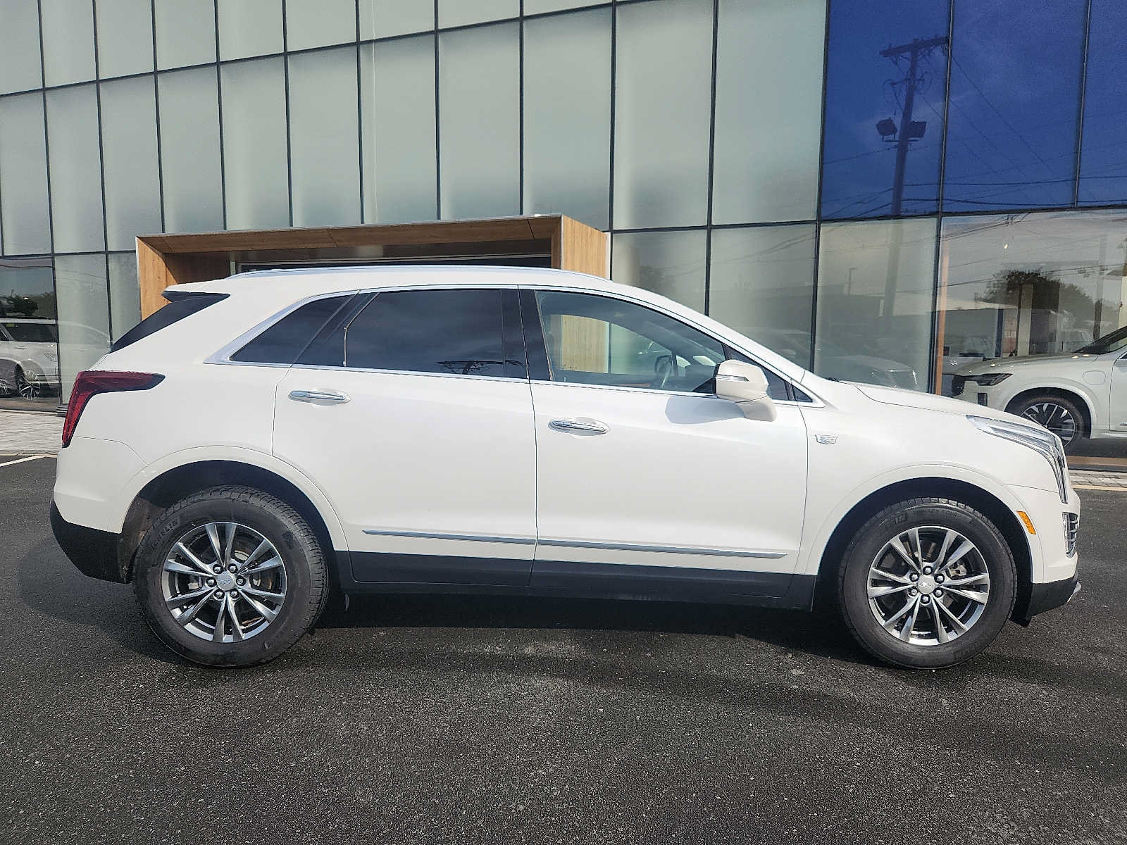 Used 2023 Cadillac XT5 Premium Luxury AWD/4WD image 7