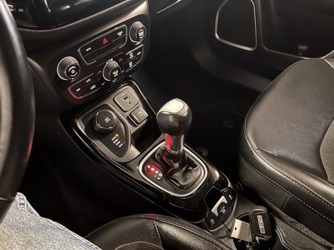 Used 2019 Jeep Compass Altitude image 27