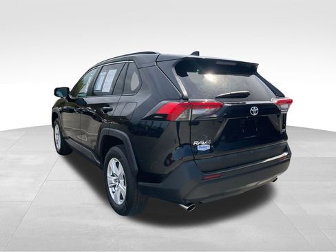 Used 2021 Toyota RAV4 XLE image 12