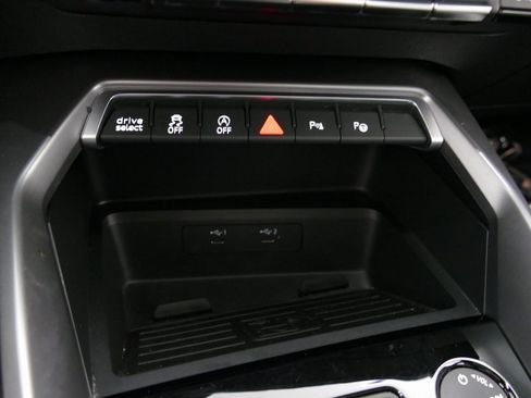 Used 2023 Audi A3 2.0T Premium w/ Convenience Package image 21