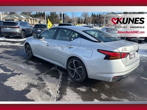 Used 2024 Nissan Altima 2.5 SR image 6