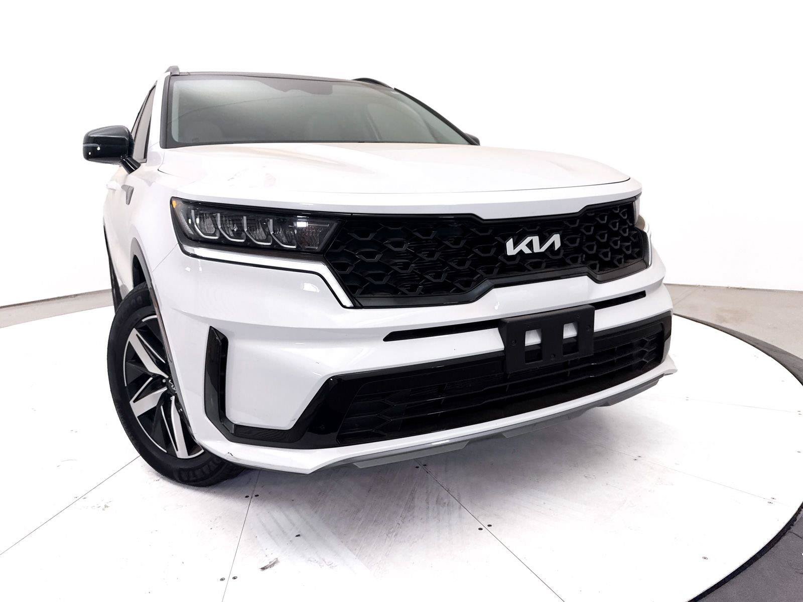 Used 2023 Kia Sorento S w/ Panoramic Sunroof Package FWD image 7