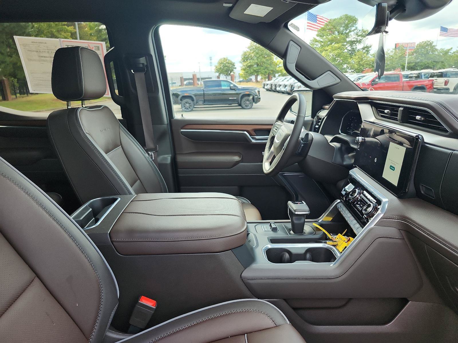 Certified 2023 GMC Sierra 1500 Denali w/ Denali Reserve Package AWD/4WD image 9