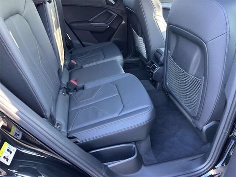Used 2024 Audi Q3 2.0T Premium w/ Convenience Package AWD/4WD image 17